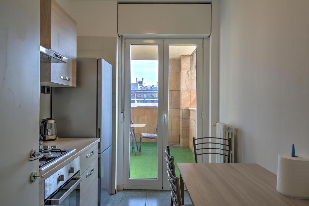 Splendida Terrazza Su Arcimboldi - Milano Bicocca Appartement Buitenkant foto