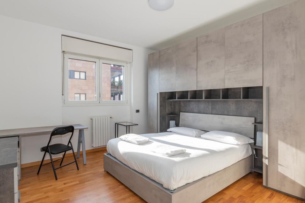 Splendida Terrazza Su Arcimboldi - Milano Bicocca Appartement Buitenkant foto