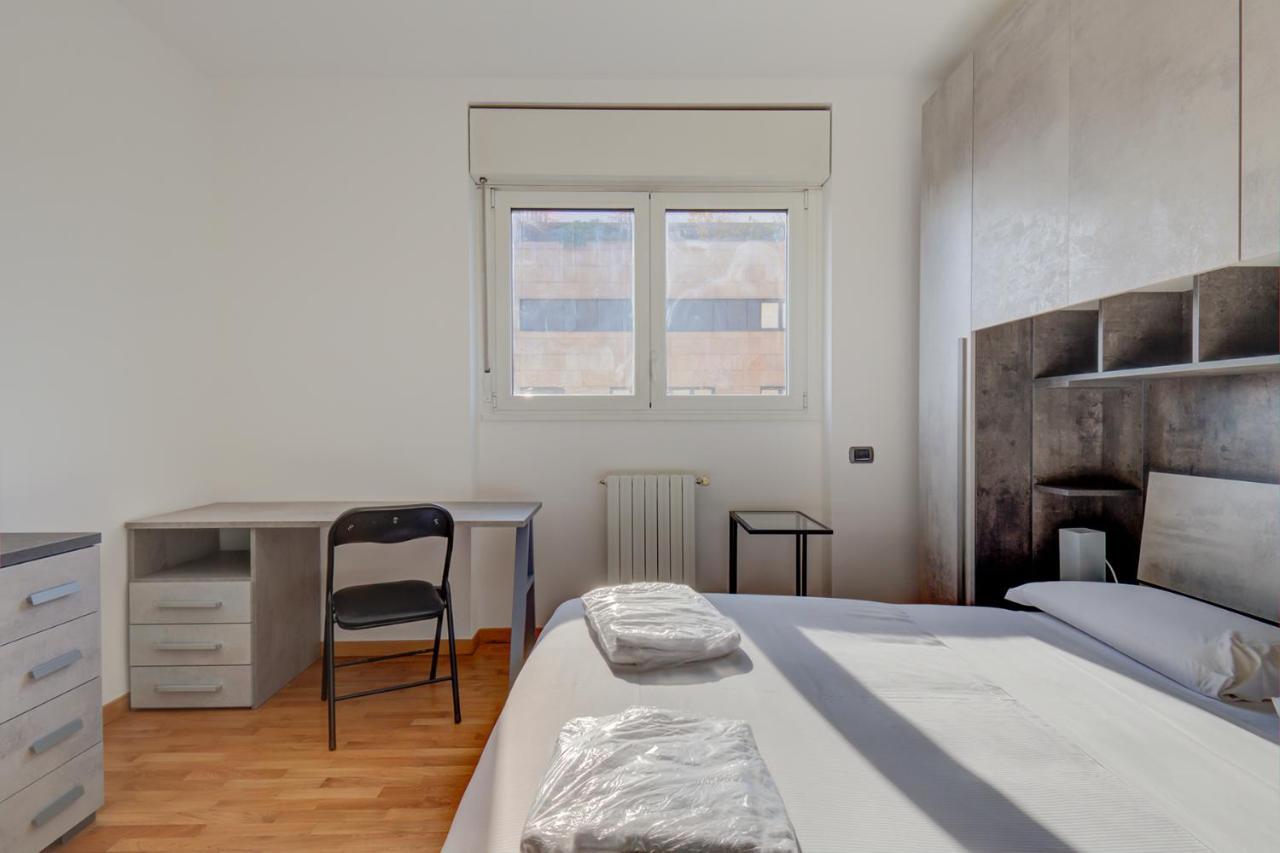 Splendida Terrazza Su Arcimboldi - Milano Bicocca Appartement Buitenkant foto