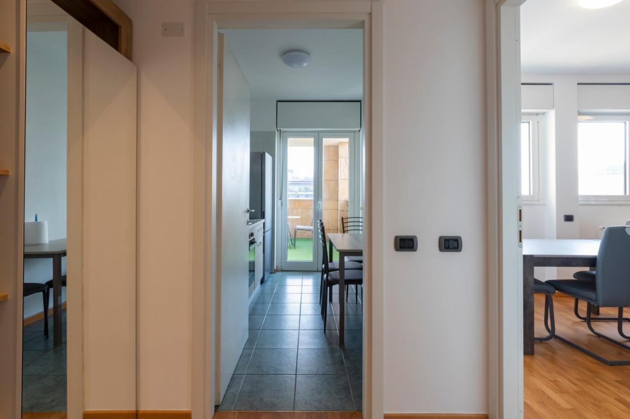 Splendida Terrazza Su Arcimboldi - Milano Bicocca Appartement Buitenkant foto